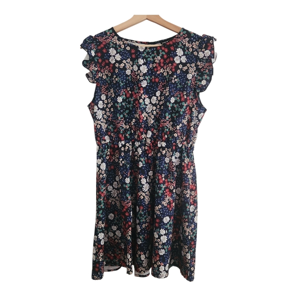 Shein Size Large Lightweight Floral Dress With Ruffle Sleeves